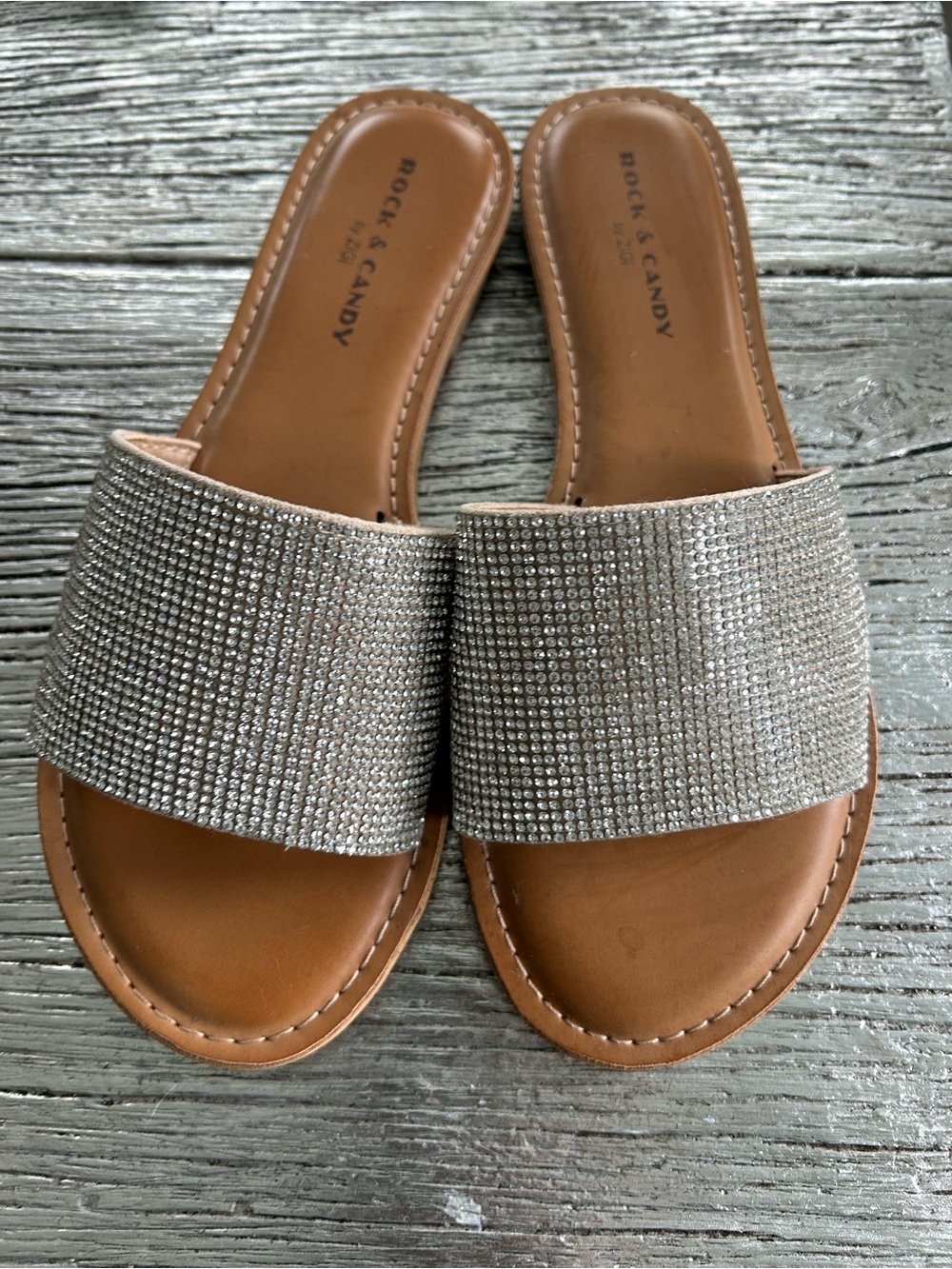 Rock & Candy Silver Sparkle Slide Sandals with Tan Footbed like new - Picture 4 of 6